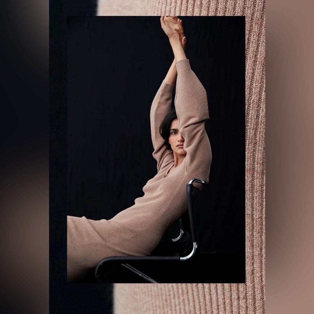 Primark Women’s Medium Camel V-Neck Knit Dress - Picture 6 of 6